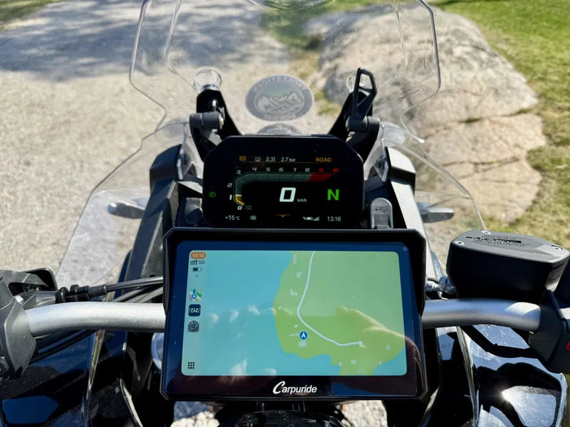 Why 1000 Nits Matters for Motorcycle Displays?
